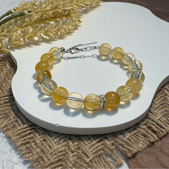 Golden Transparent Beaded Bracelet - Picture 4 of 5